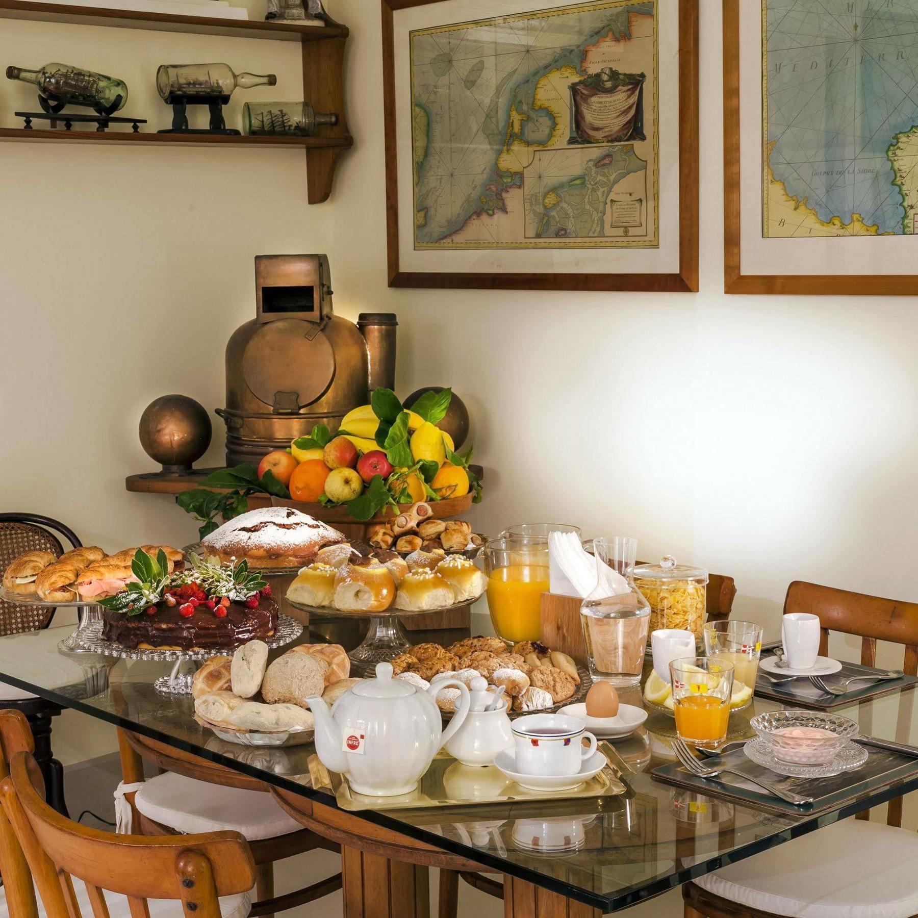 Yacht Club Capo Cervo Suites B&B Sorrento Kültér fotó