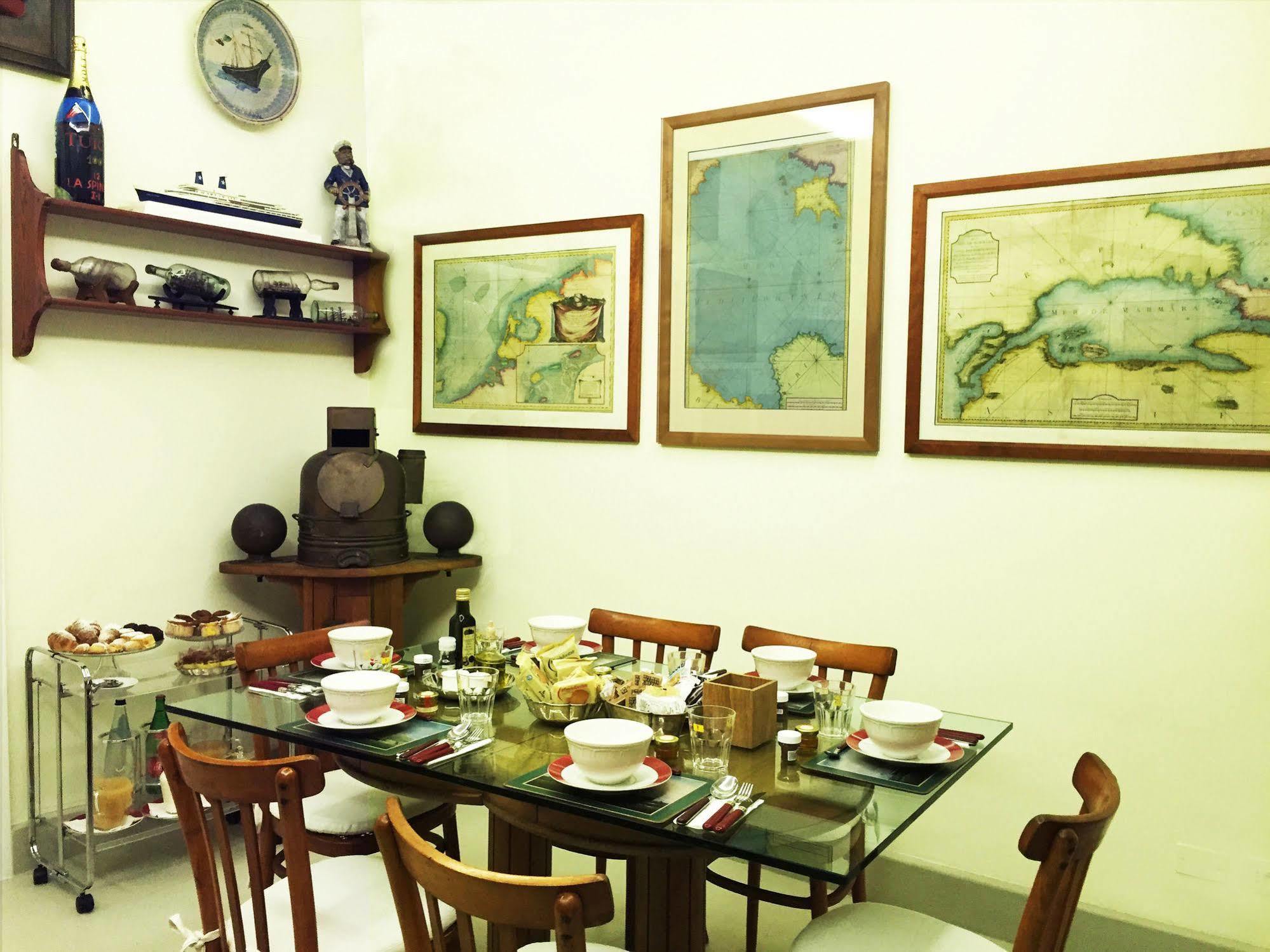 Yacht Club Capo Cervo Suites B&B Sorrento Kültér fotó